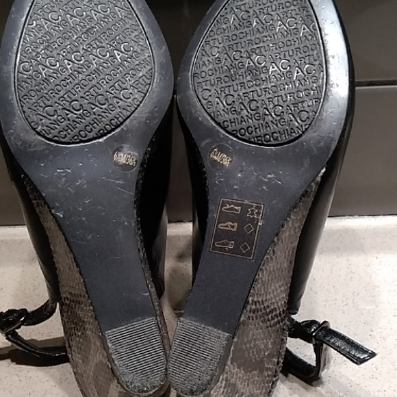 Arturo Chiang Peep Toe Wedges - Picture 3 of 6